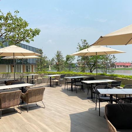 Neera Retreat Hotel Nakhon Pathom Exterior foto